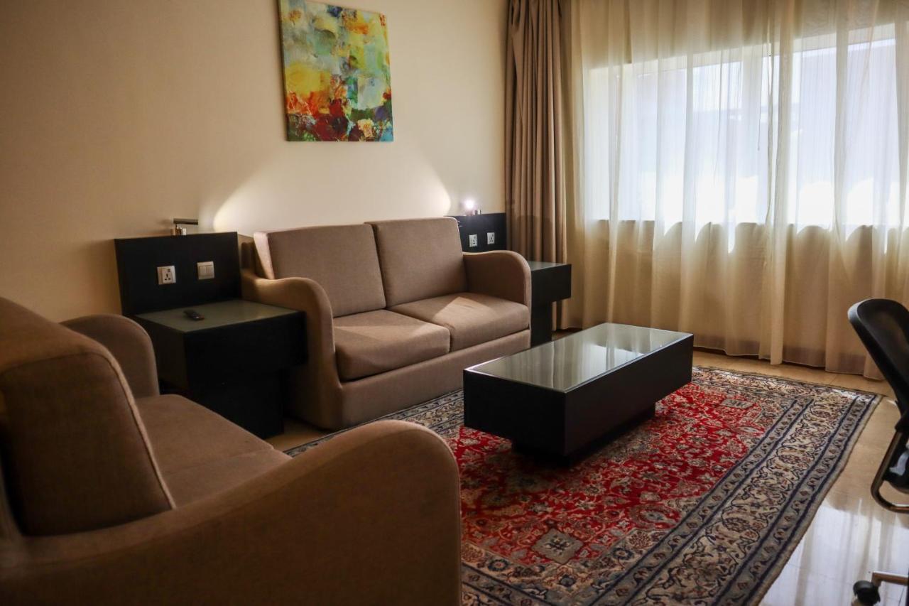 Executive Suite Room F&B &